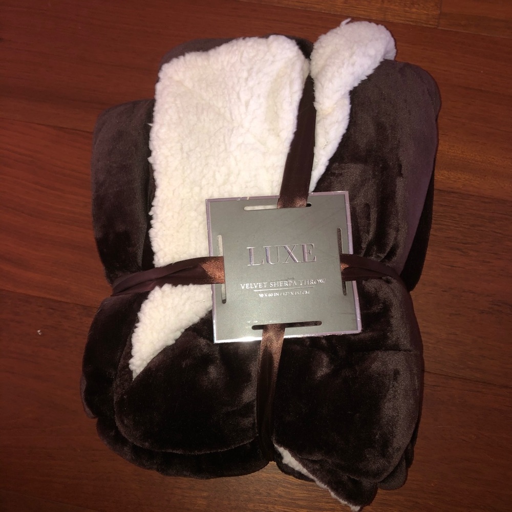 Velvet Sherpa
